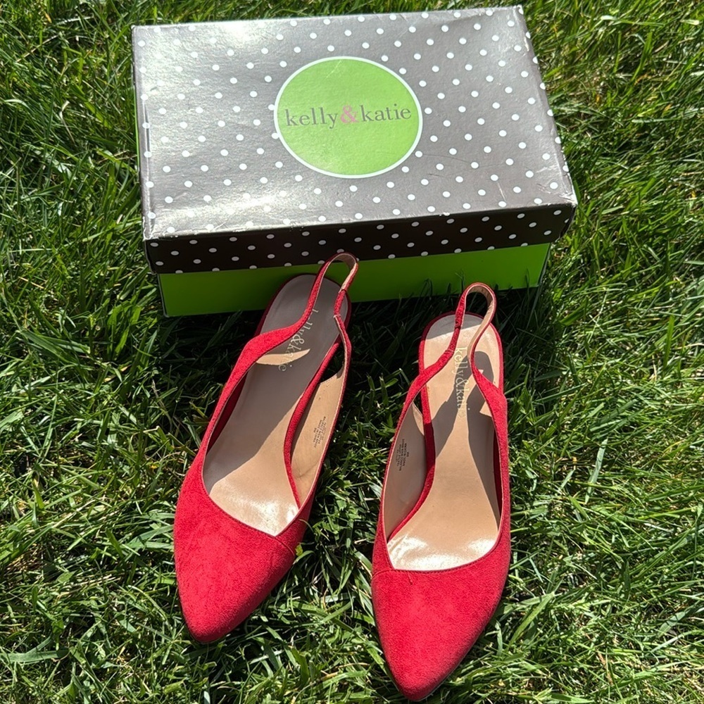 Kelly & Katie Red Suede Women's Shoes - Picture 7 of 8